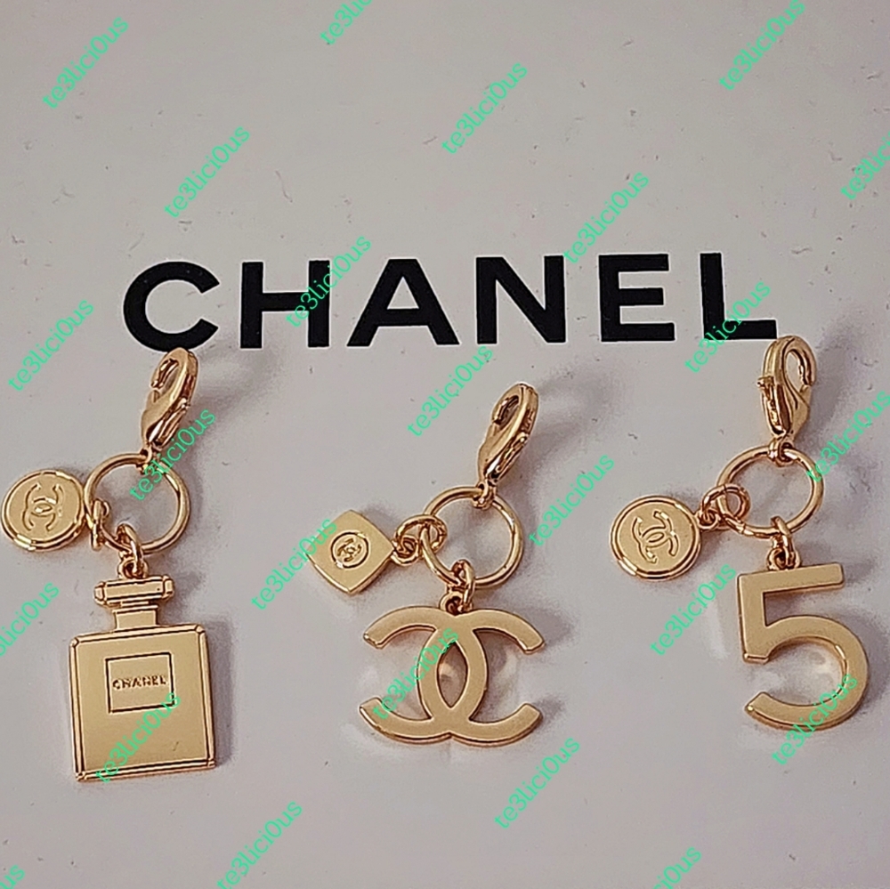 CHANEL 2023 HOLIDAY METAL DANGLING CHARMS